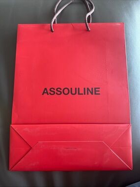 Assouline gift bag. Used once to bring my book home.